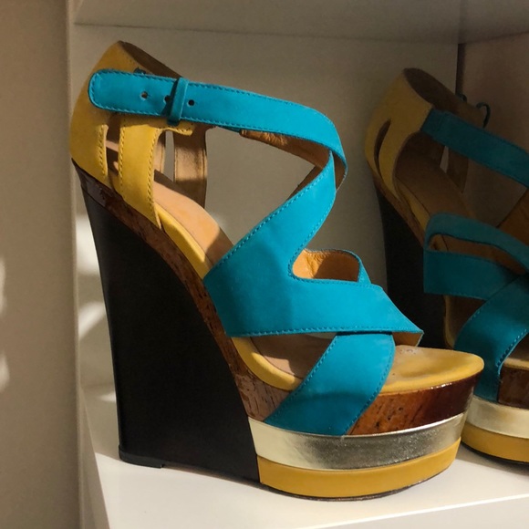 Shoes - Picture 2 of 2